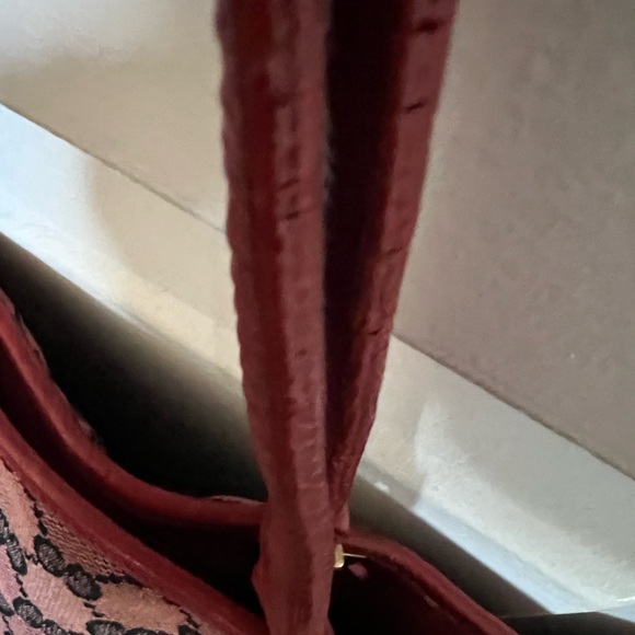 Authentic (Faded) Gucci Tote - Picture 4 of 8